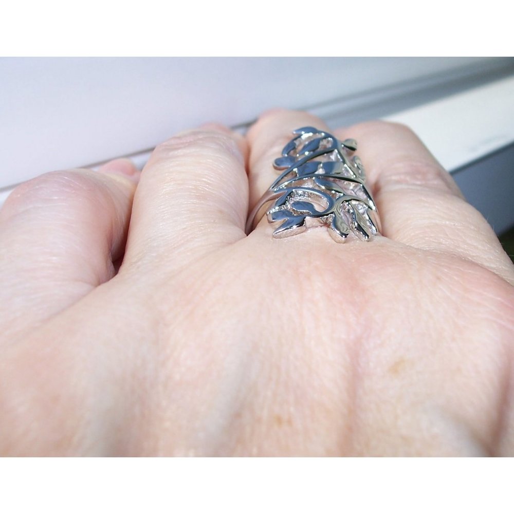 925 STERLING SILVER Extravagant Leaves Statement Ring - Picture 4 of 16
